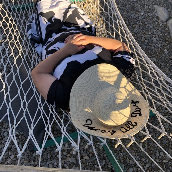 Meet your Posher, Cindy - Picture 5 of 7